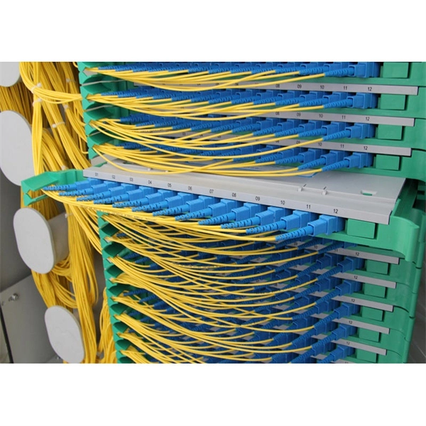 Outdoor power distribution box component configuration